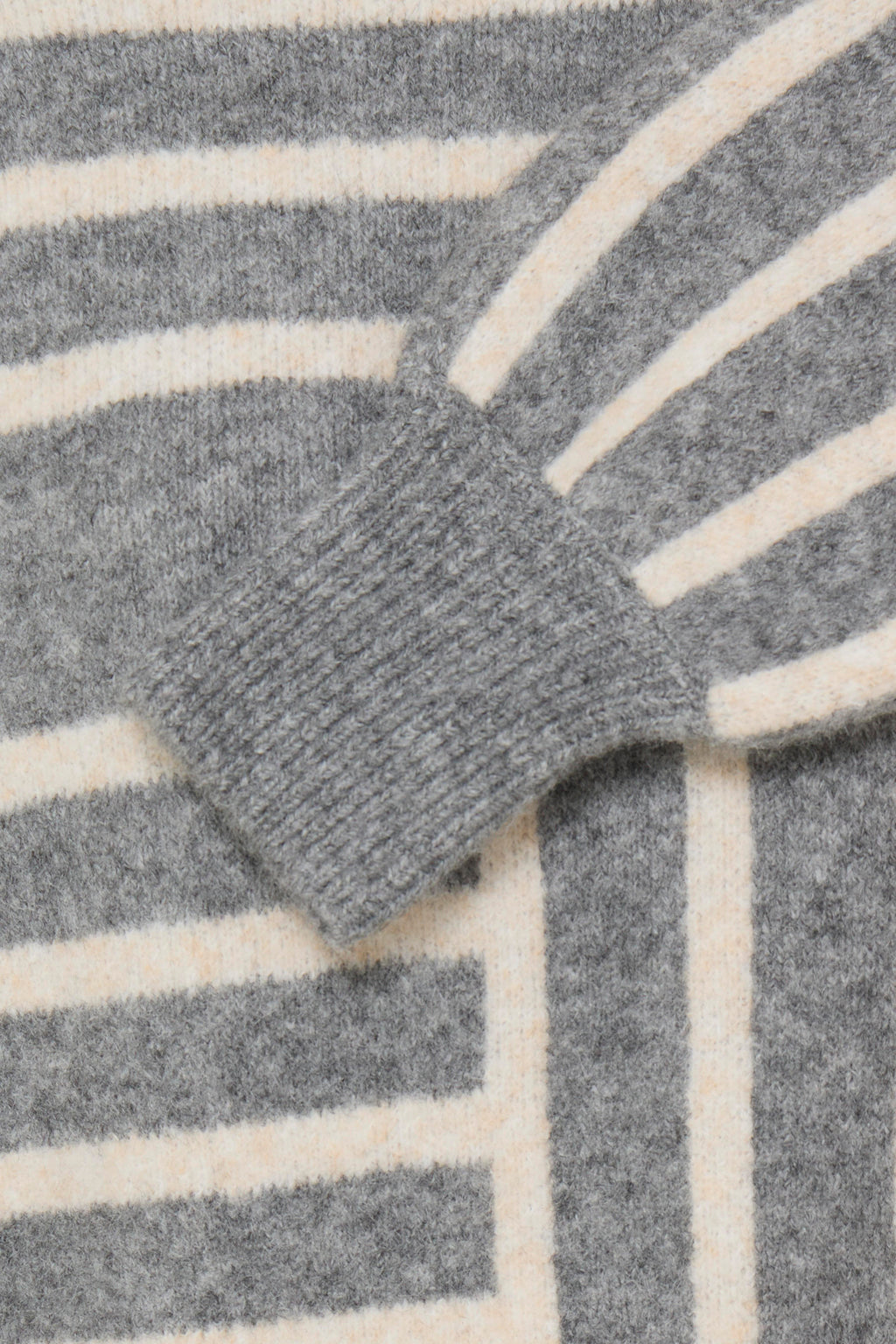 Pull géométrique gris