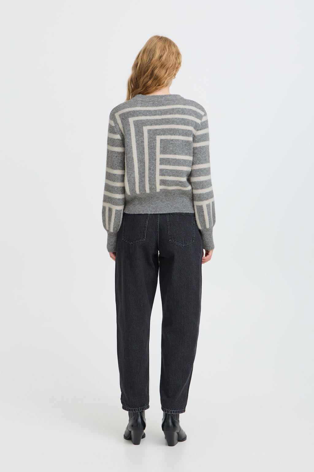 Pull géométrique gris
