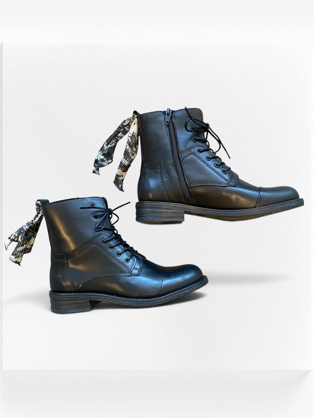 Bottines Curpo noir Détail ruban