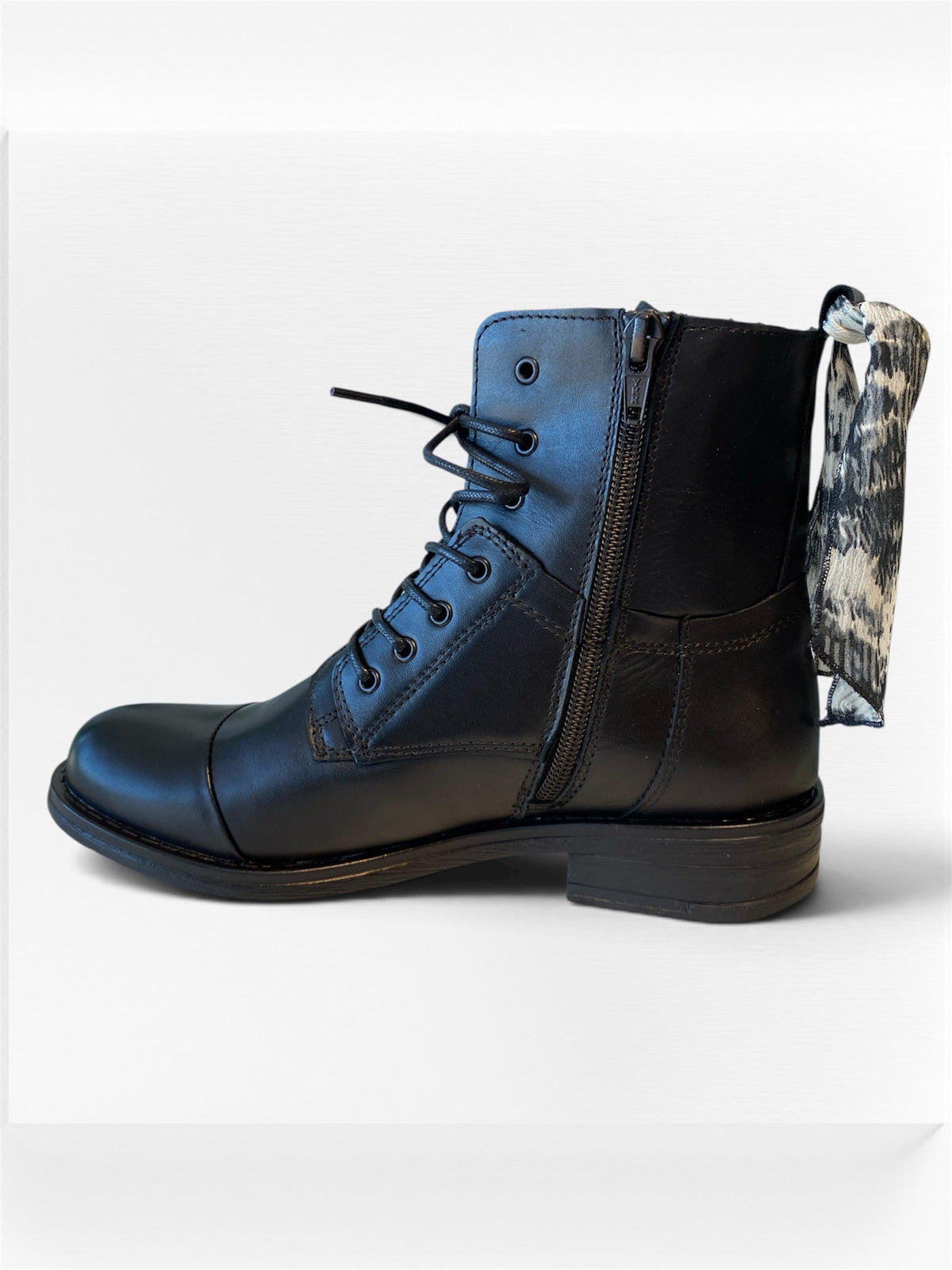 Bottines Curpo noir Détail ruban